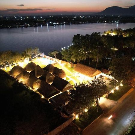 Sea Sand Resort Kampot Exteriör bild