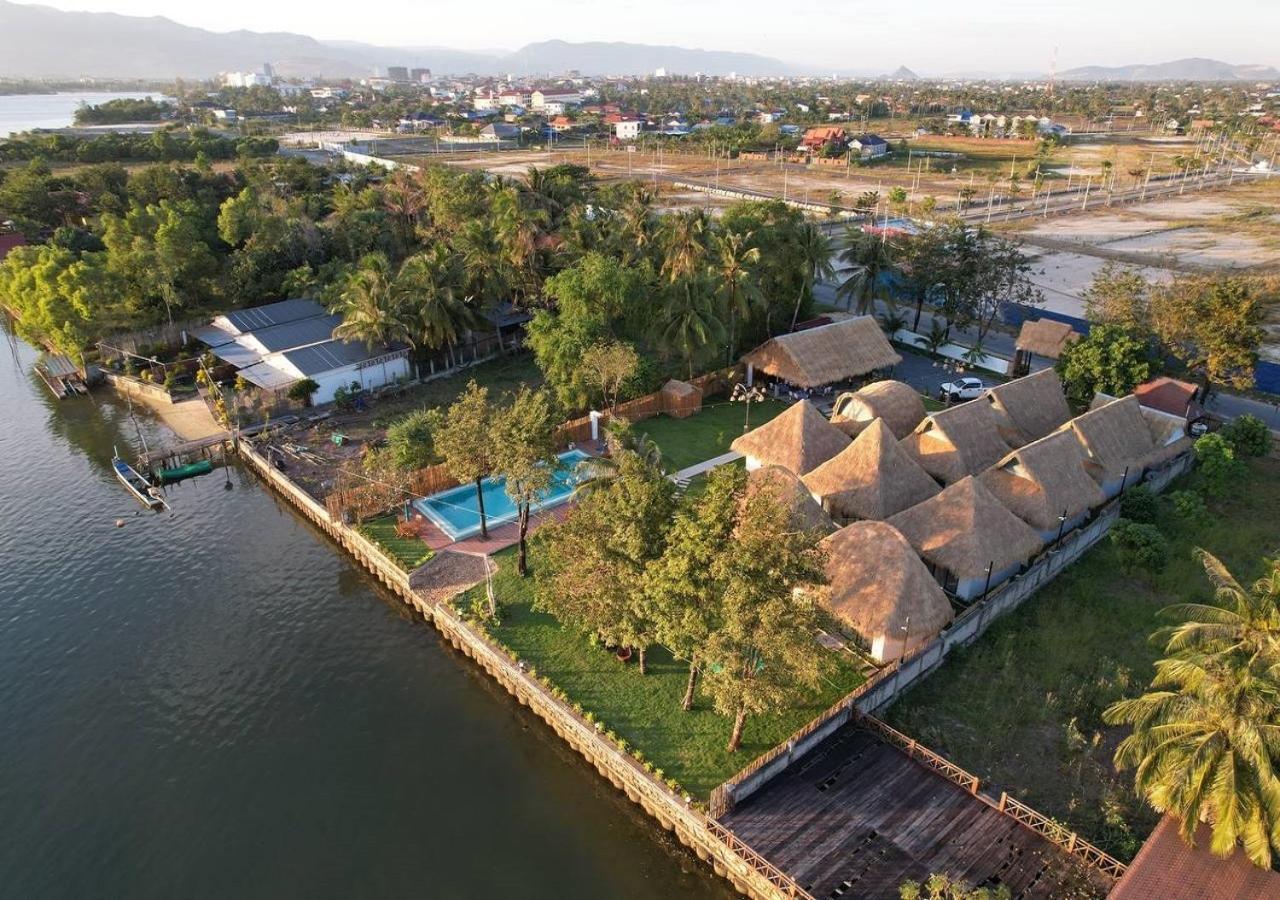 Sea Sand Resort Kampot Exteriör bild