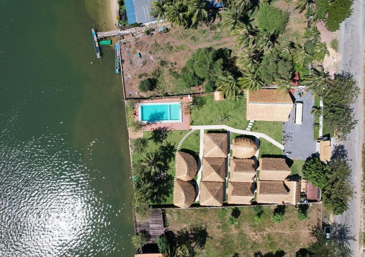 Sea Sand Resort Kampot Exteriör bild